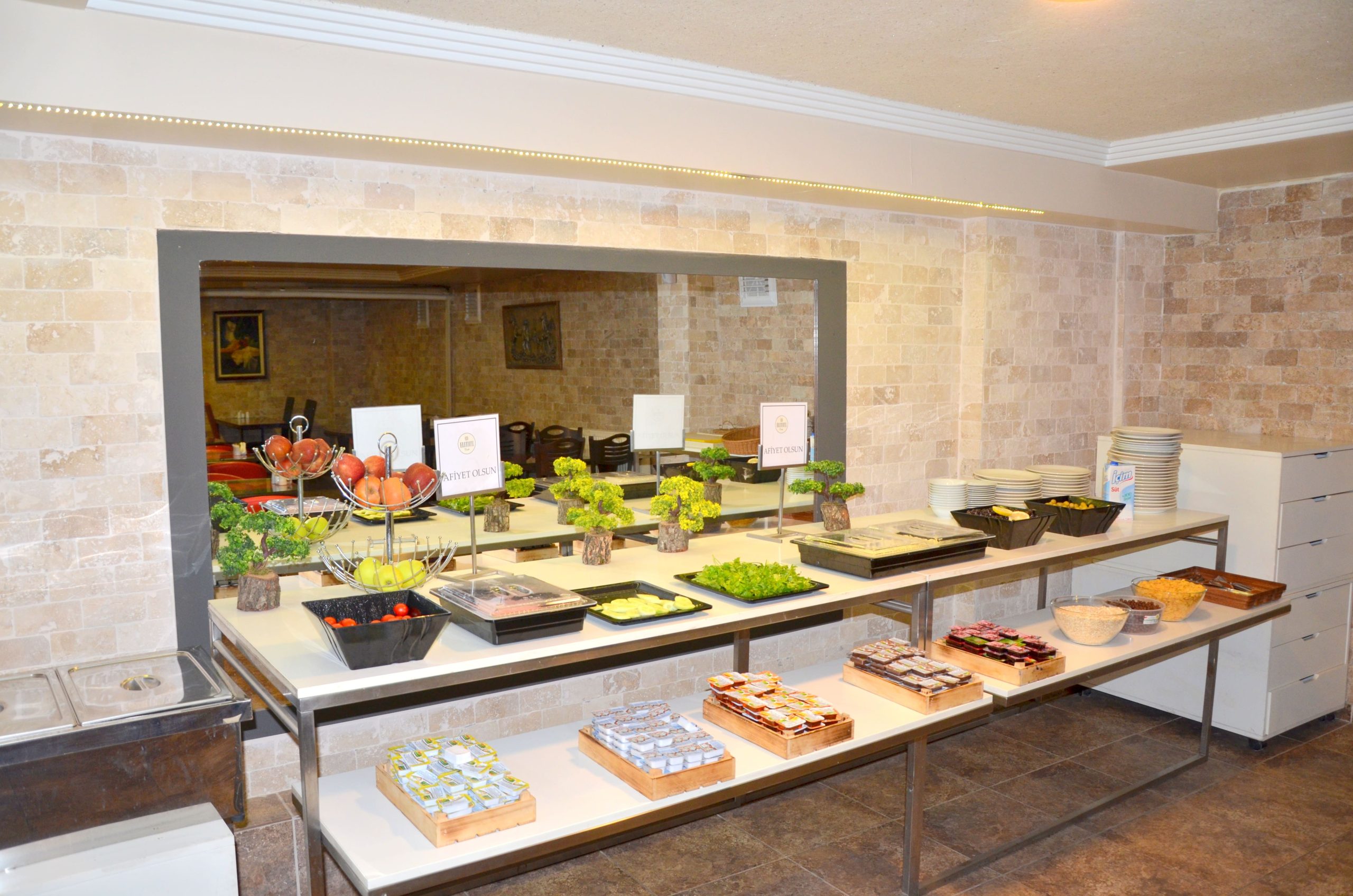 Elit Hotel Çorlu açık büfe kahvaltı servisi